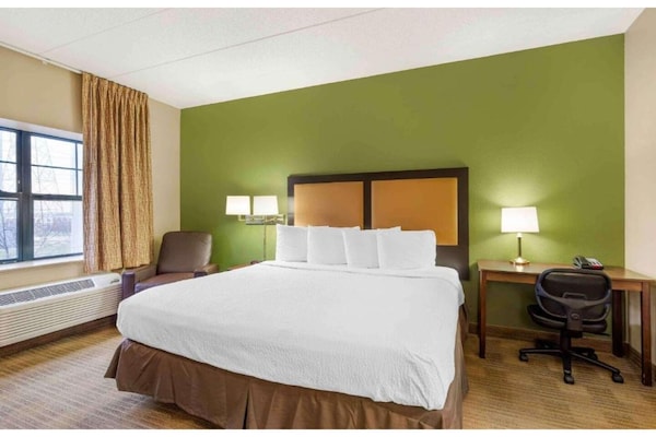 Foto van 1 Queensize Bed | Niet-roken, Keuken - Vakantiehuis in Chicago - BedRoom