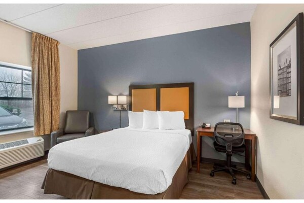 Foto van Gezellig kingsize bed, Nsmk|Keuken|Douche|Studio 6 Chicago - BedRoom