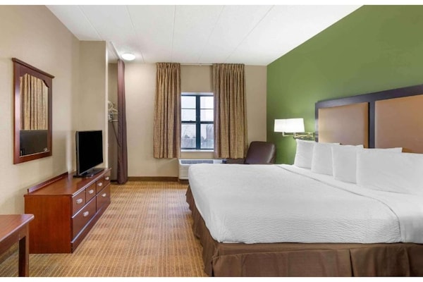 Foto van Gezellig kingsize bed, Nsmk|Keuken|Douche|Studio 6 Chicago - BedRoom