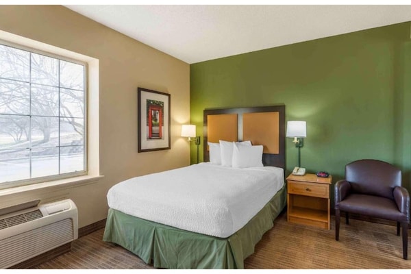 Foto van 1 Kingsize Bed | Niet-roken, Keuken, Douche - Vakantiehuis in Chicago - BedRoom