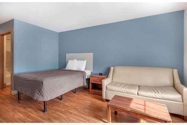 Foto van 1 Tweepersoonsbed | Ada/bad/niet-roken/keuken - Vakantiehuis in Wichita KS - BedRoom
