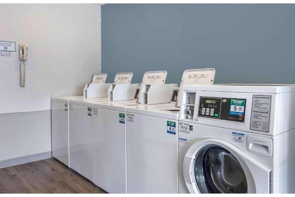 Foto van 1 Tweepersoonsbed | Mobil Acc Ri Shwr Nsmk Keuken - Vakantiehuis in Wichita KS - Facilities