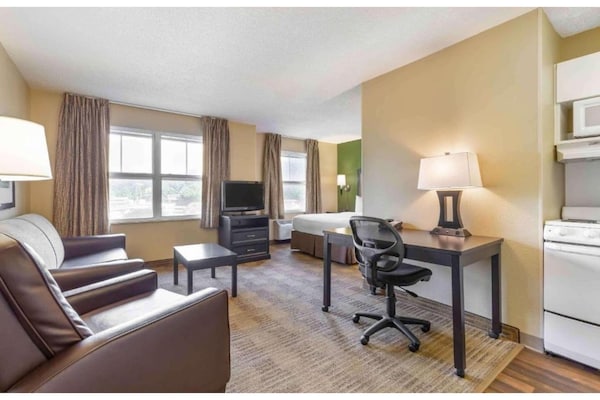 Foto van Studio 6 Gaithersburg|Spacious King|Gehoor|Keuken - Vakantiehuis in Baltimore MD - BedRoom