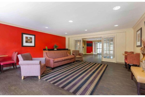 Foto van Studio 6 Gaithersburg|Spacious King|Gehoor|Keuken - Vakantiehuis in Baltimore MD - FloorPlan