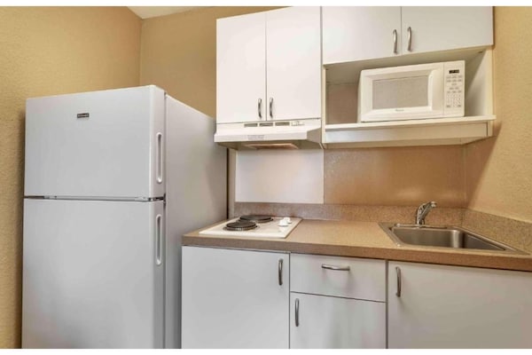 Foto van 1 Kingsize Bed | Niet-roken, Keuken, Douche - Vakantiehuis in Baltimore MD - Kitchen
