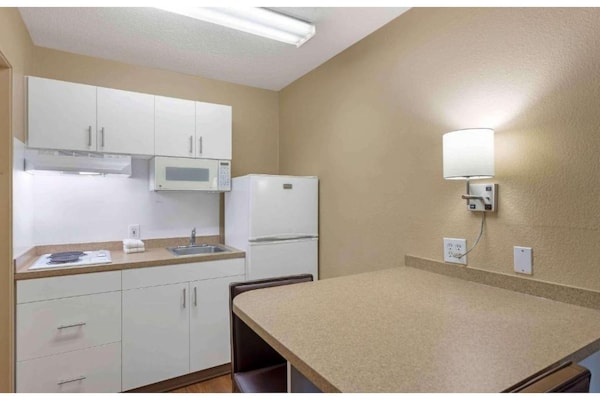 Foto van 1 Kingsize Bed | Niet-roken, Keuken, Douche - Vakantiehuis in Baltimore MD - Kitchen