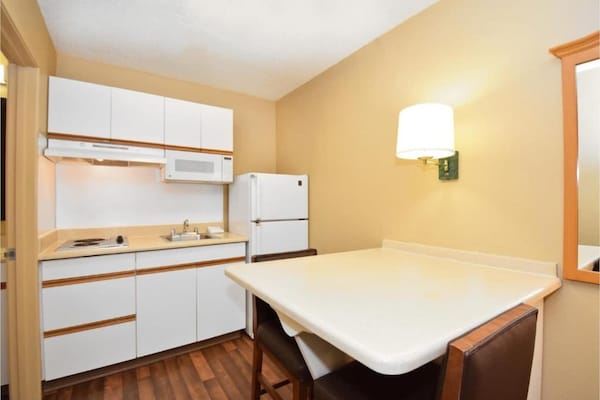 Foto van 1 Kingsize Bed | Niet-roken, Keuken, Douche - Vakantiehuis in Baltimore MD - Kitchen