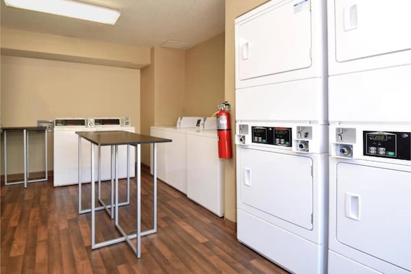 Foto van 1 Kingsize Bed | Niet-roken, Keuken - Vakantiehuis in Minneapolis MN - Facilities