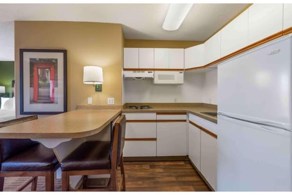 Foto van 1 Queensize Bed | Niet-roken, Keuken - Vakantiehuis in Minneapolis MN - Kitchen