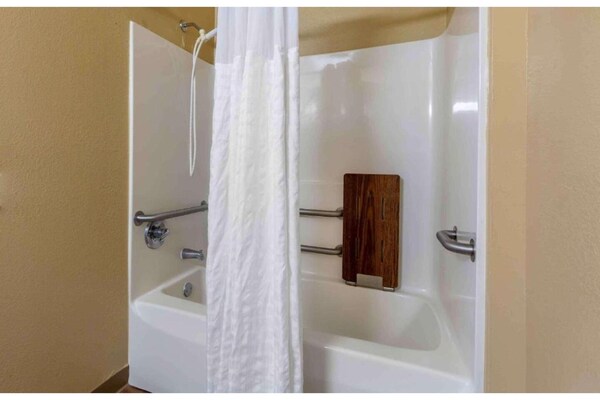 Foto van 1 Queensize Bed | Niet-roken, Keuken, Slaapbank - Vakantiehuis in Jackson - Facilities