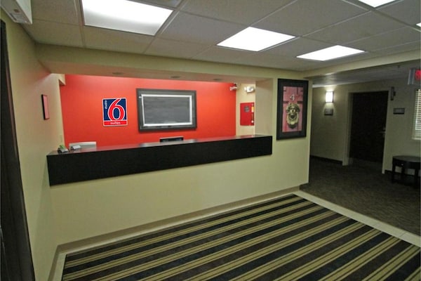 Foto van Gezellige studio 6 Buffalo | 1 kingsize bed, NSMK | Keuken - FloorPlan