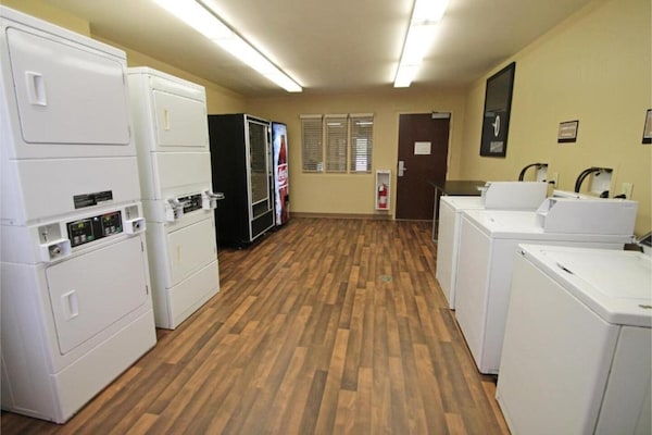 Foto van Studio 6 Buffalo | 1 tweepersoonsbed, NSMK | Keuken - Facilities