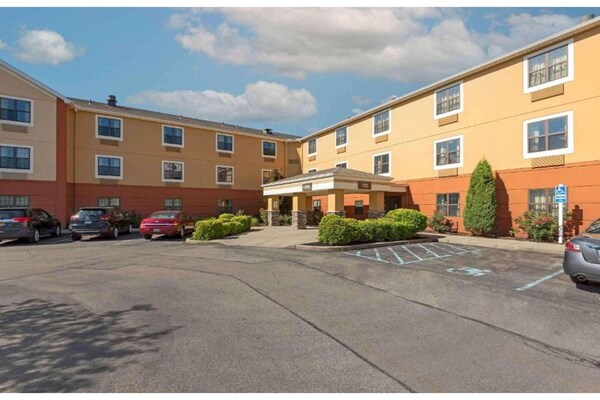 Foto van ADA Studio 6 Buffalo|Queensize bed|RI Douche|Nsmk Keuken - ExteriorSummer