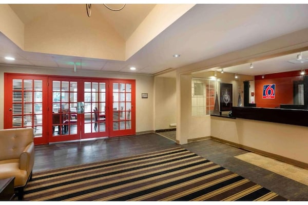 Foto van Gezellige Queen Suite, Nsmk Keuken | Studio 6 Fishkill - FloorPlan