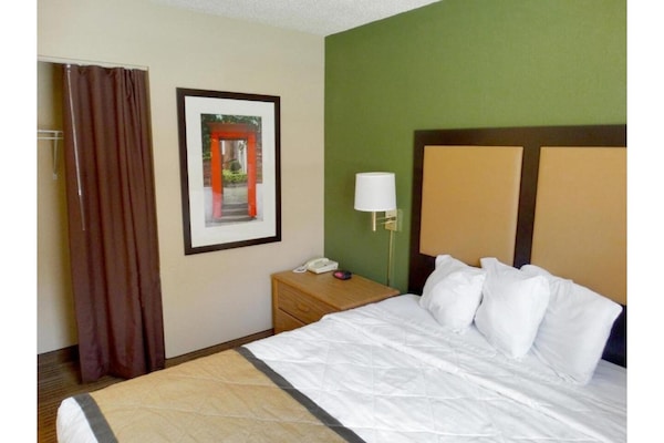 Foto van 1 Queensize Bed | Niet-roken, Keuken - Vakantiehuis in Fishkill - BedRoom