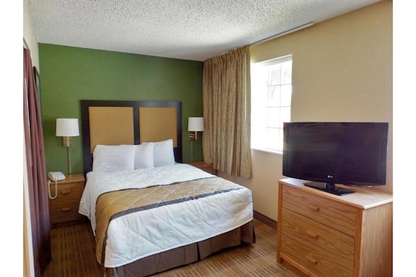 Foto van 1 Queensize Bed | Niet-roken, Keuken - Vakantiehuis in Fishkill - BedRoom