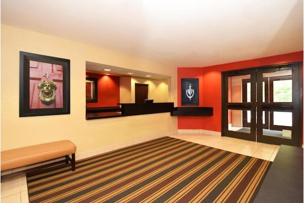 Foto van 1 tweepersoonsbed (queensize) | Toegankelijk voor - Vakantiehuis in Fishkill - FloorPlan
