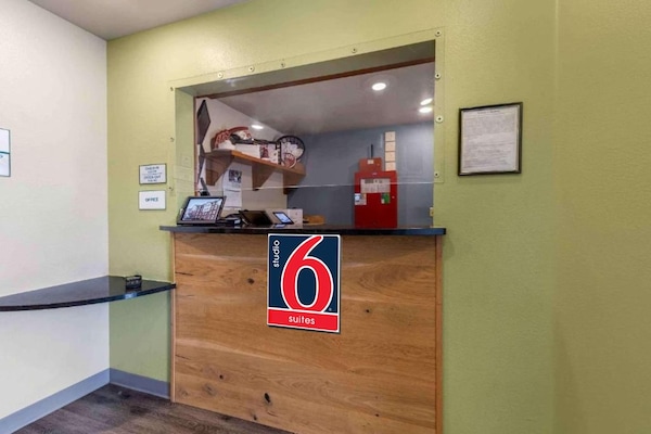 Foto van 1 Tweepersoonsbed | Ada/bad/niet-roken/keuken - Vakantiehuis in Oklahoma City OK - FloorPlan