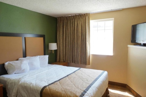Foto van 1 Kingsize Bed | Toegankelijk Voor Gehoor, Keuken - Vakantiehuis in Philadelphia - BedRoom