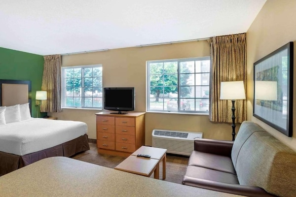 Foto van 1 Kingsize Bed | Toegankelijk Voor Gehoor, Keuken - Vakantiehuis in Philadelphia - BedRoom