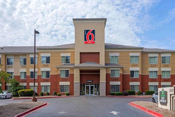 Foto van 1 Kingsize Bed | Niet-roken, Keuken - Vakantiehuis in Memphis - ExteriorSummer