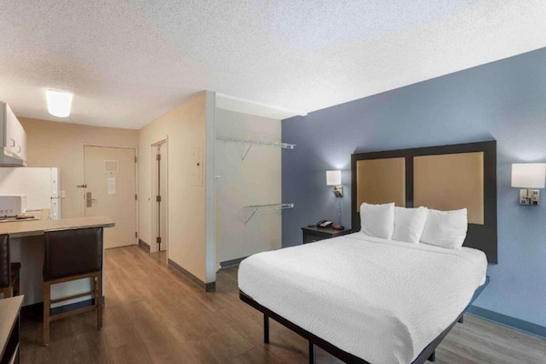 Foto van 1 Queensize Bed | Ada/ri Douche/roken/keuken - Vakantiehuis in Memphis - BedRoom