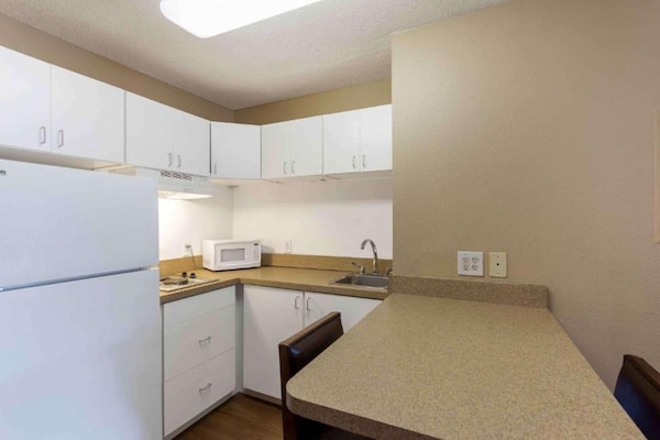 Foto van 1 Queensize Bed | Ada/ri Douche/roken/keuken - Vakantiehuis in Memphis - Kitchen