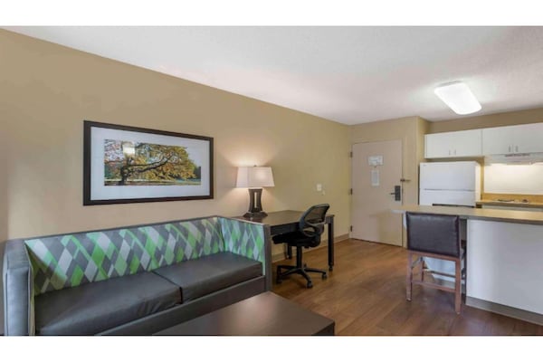 Foto van 1 tweepersoonsbed (queensize) | Rookvrij, Keuken - Vakantiehuis in Memphis - LivingRoom