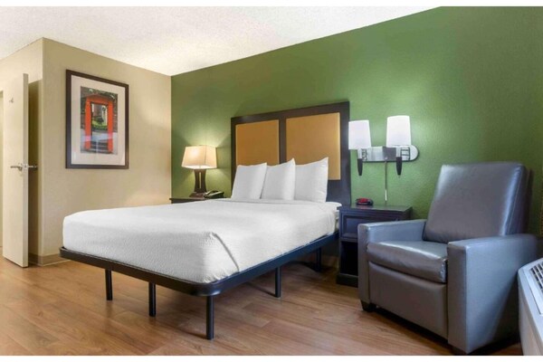 Foto van 1 Queensize Bed | Niet-roken, Keuken - Vakantiehuis in Seattle - BedRoom