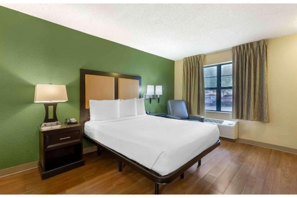 Foto van 1 Queensize Bed | Niet-roken, Keuken - Vakantiehuis in Seattle - BedRoom