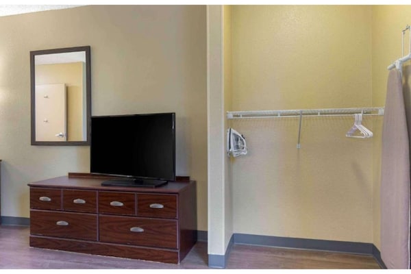 Foto van 1 Kingsize Bed | Niet-roken, Keuken, Douche - Vakantiehuis in Seattle - Facilities
