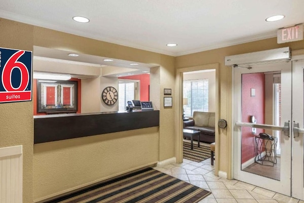 Foto van 1 Kingsize Bed | Niet-roken, Keuken - Vakantiehuis in Milwaukee WI - FloorPlan