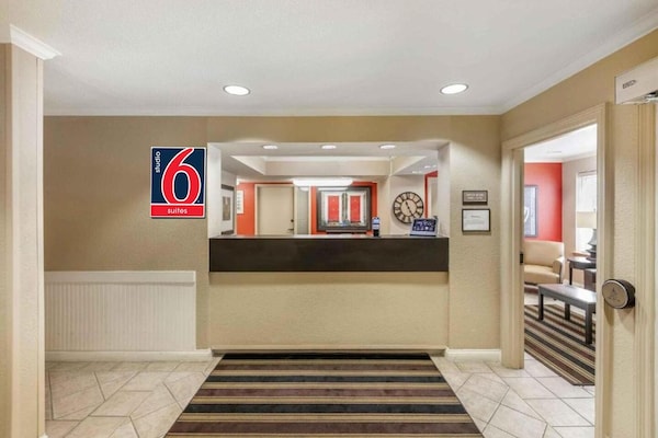 Foto van 1 Kingsize Bed | Niet-roken, Keuken - Vakantiehuis in Milwaukee WI - FloorPlan