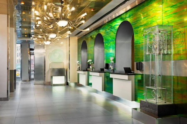 Foto van Toegankelijk comfort|Queensize bed |Times Square - Vakantiehuis in New York - HallReception