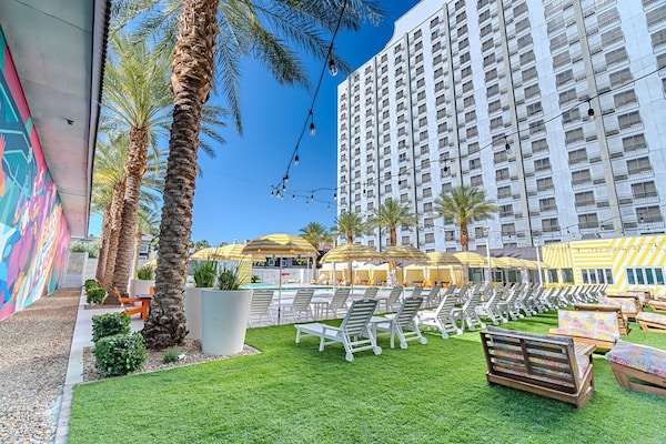 Foto van Premium King | Uitzicht op de Strip | Vegas - Vakantiehuis in Las Vegas NV - ExteriorSummer