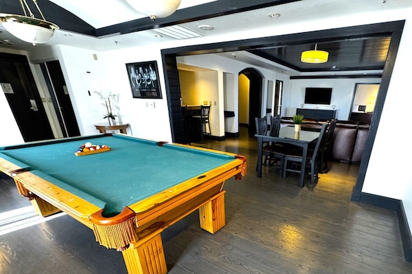 Foto van Premium King | Uitzicht op de Strip | Vegas - Vakantiehuis in Las Vegas NV - BedRoom