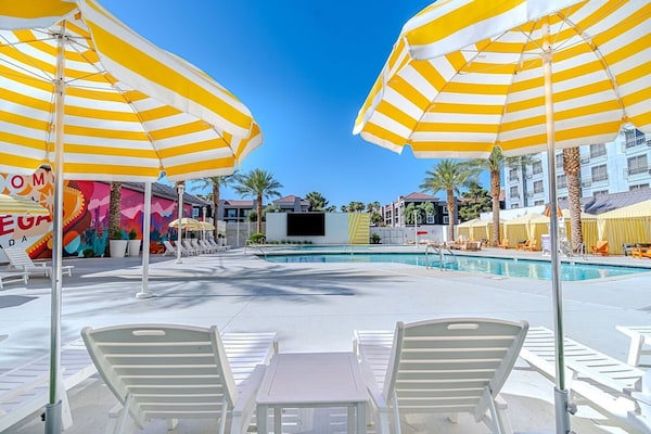Foto van Premium King | Uitzicht op de Strip | Vegas - Vakantiehuis in Las Vegas NV - ExteriorSummer