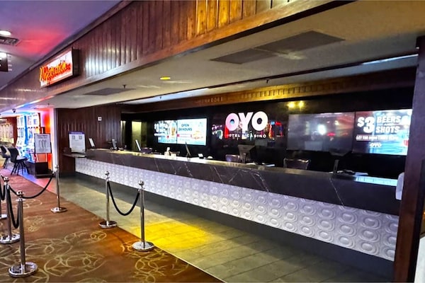 Foto van Premium King | Uitzicht op de Strip | Vegas - Vakantiehuis in Las Vegas NV - HallReception