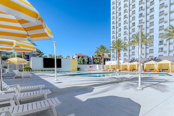 Foto van Premium kamer queen | Zwembadzicht Las Vegas - Vakantiehuis in Las Vegas NV - ExteriorSummer