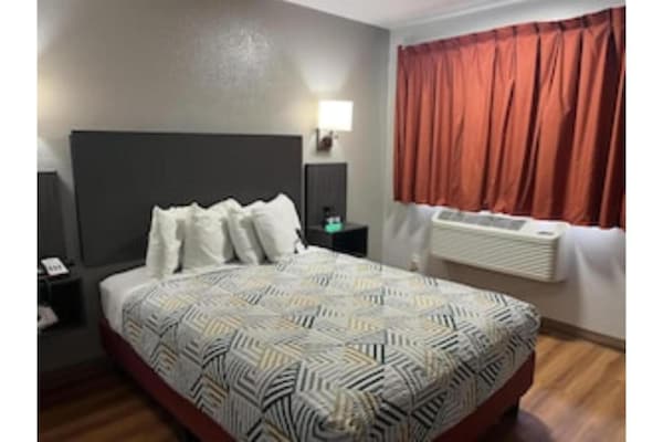 Foto van 1 kingsize bed | Nsmk, keuken - Vakantiehuis in Grants - BedRoom