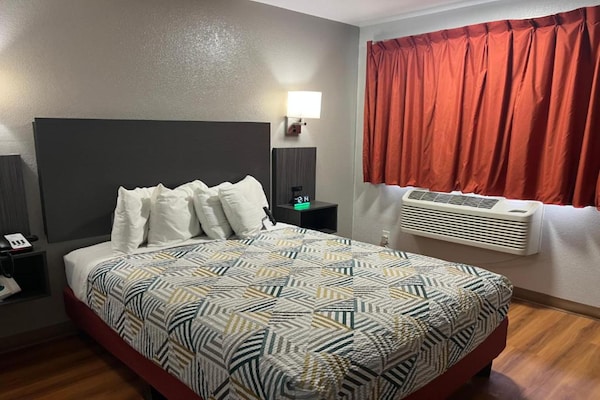 Foto van 1 tweepersoonsbed (Queensize) | Nsmk, Keuken - Vakantiehuis in Grants - BedRoom