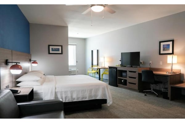 Foto van Premium eenpersoonskamer met kingsize bed - Vakantiehuis in Port Aransas, TX - BedRoom