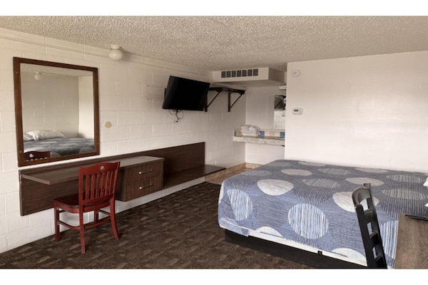 Foto van Queensize Bed Niet-roken - Vakantiehuis in Rock Springs,WY - BedRoom