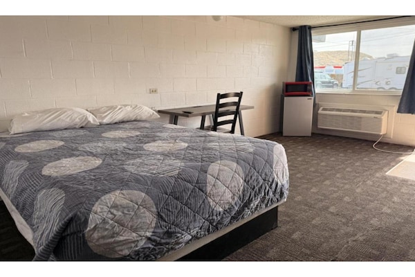 Foto van Queensize Bed Niet-roken - Vakantiehuis in Rock Springs,WY - BedRoom