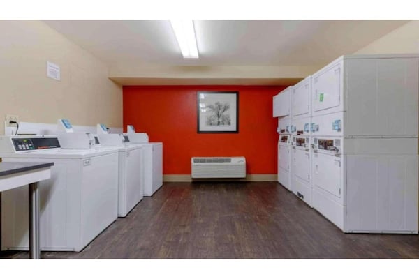 Foto van 1 tweepersoonsbed (queensize) | Rookvrij, Keuken - Vakantiehuis in Rochester NY - Facilities