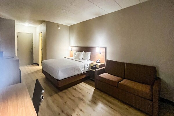 Foto van 1 kingsize bed | NSMK, koelkast, slaapbank - Vakantiehuis in Fremont (OH) - BedRoom