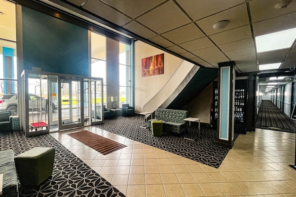 Foto van 1 tweepersoonsbed (queensize) | NSMK, koelkast, slaapbank - FloorPlan