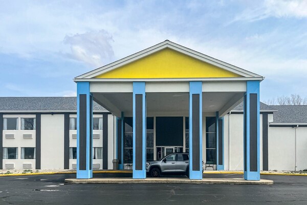 Foto van 1 kingsize bed | Rookvrij, koelkast - Vakantiehuis in Fremont (OH) - ExteriorSummer