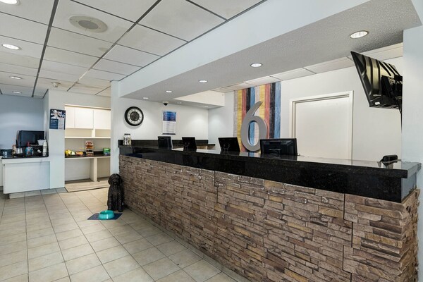 Foto van 1 tweepersoonsbed (Queensize) | Badkuip met mobiele toegang | Keuken (Nsmk) - FloorPlan