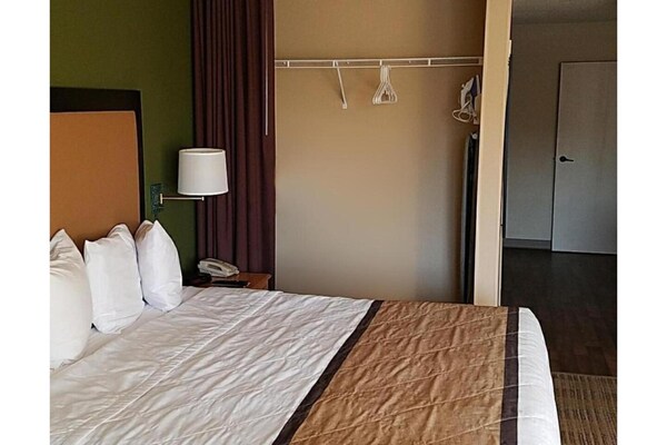 Foto van 1 tweepersoonsbed (queensize) | Rookvrij, Keuken - Vakantiehuis in Brookfield - BedRoom